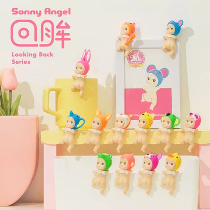 Sonny Angel Hippers Looking Back Series Figure